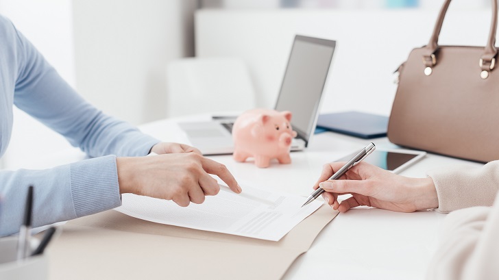 Should You Hire a Tax Advisor?