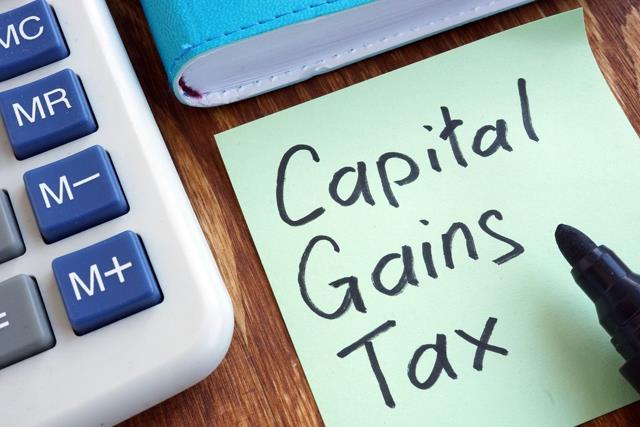 CALCULATING CAPITAL GAINS TAX ON THE SALE OF A COLLECTIBLE