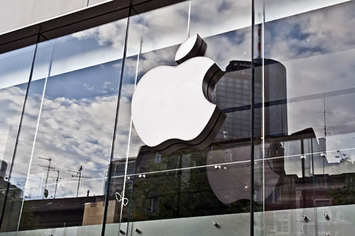 Apple Gives in to UK Demands, Agrees to Pay Huge Tax Bill